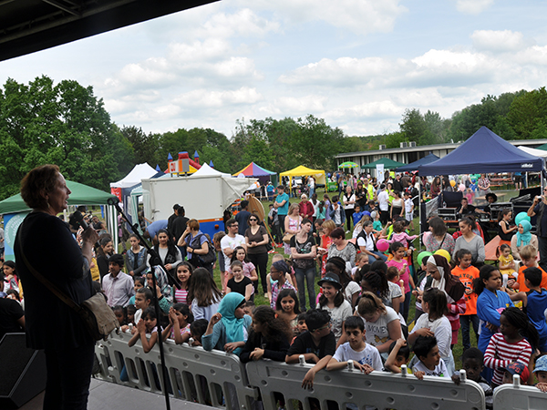Eröffnung der "Bunten Wiese" durch Stadträtin Barbara Akdeniz