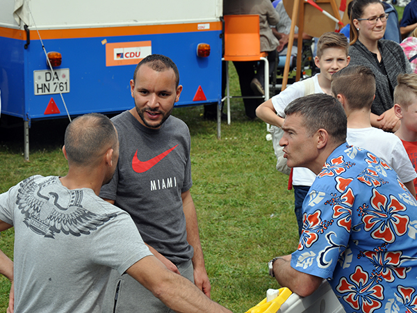 Drei ROPE-Mitarbeiter im Gespräch