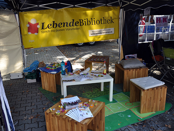 Broschüren und Leckerlies