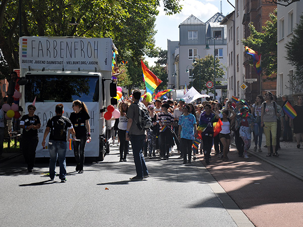 Ankunft der Parade am Riegerplatz