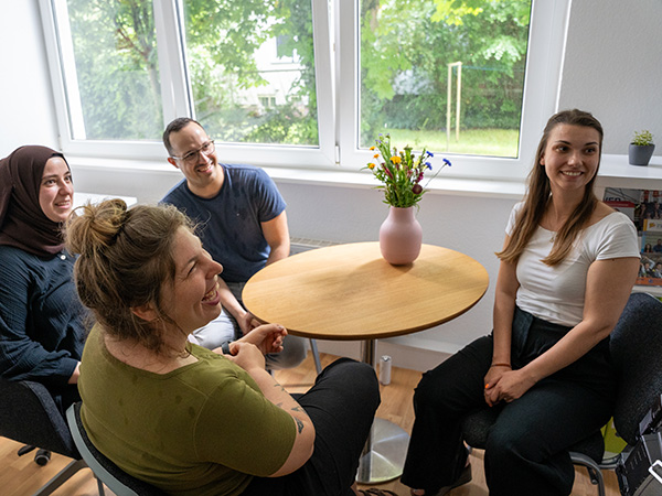 Team JUST BEst im Beratungsraum