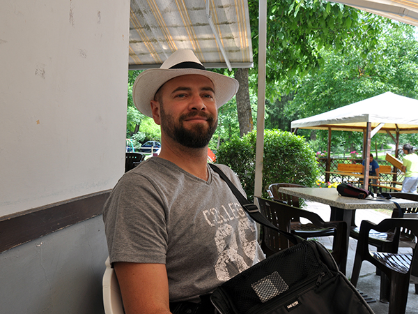 Sven with summer hat