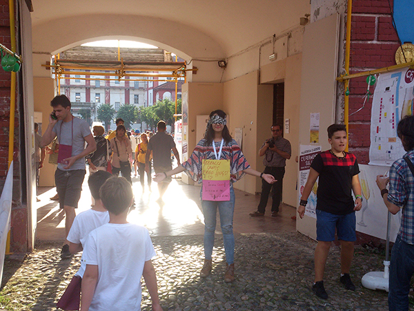 Free European hugs for everyone