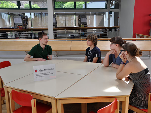 "Homosexualität ist unnatürlich und pervers (...) ACH JA?" 