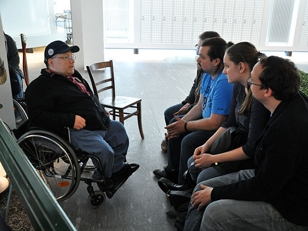 Lebende Bibliothek-Urgestein Mike erzählt
