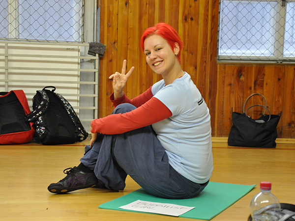 The "Buddhist Girl" waiting for readers