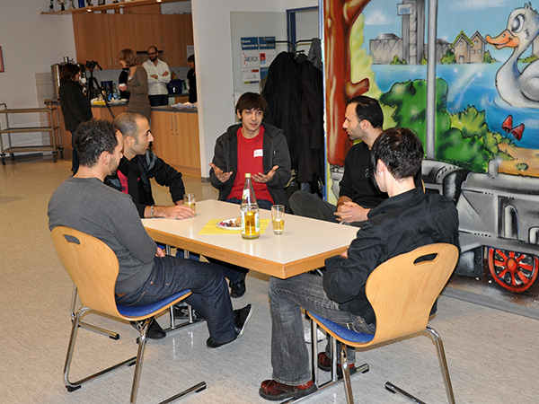 Marc im Gespräch mit Lebenden Büchern und Lesern