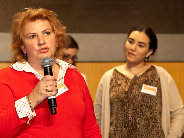 Wörterbücher bzw. Dolmetscher*&shy;innen ...