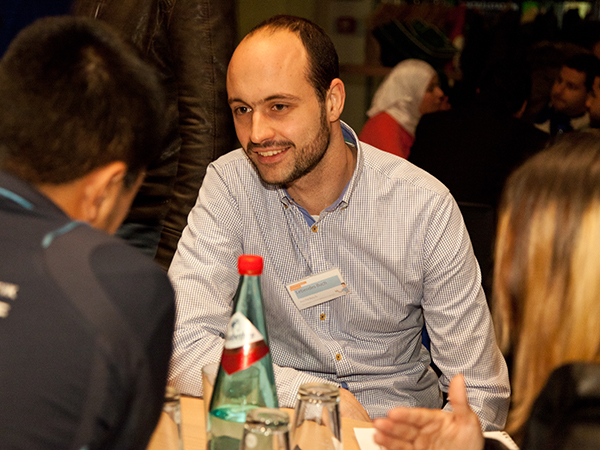 Joscha Rasch, Jurist, Fußballfan und Reserveoffizier der Bundeswehr