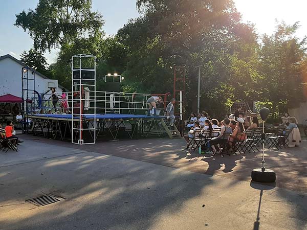 Mädchen wie die – III