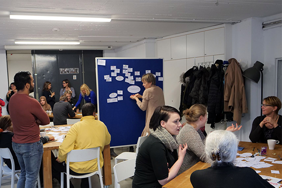 "Markt der Möglichkeiten" der Fachstelle Deutschförderung