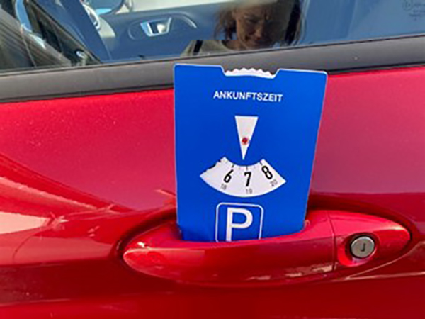 Die Parkscheibe zum Projekt "Rauchfreies Auto für mein Kind"