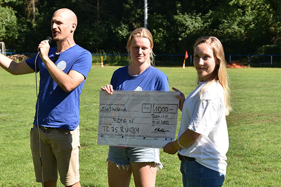 Spende der Darmstädter Rugbyfamilie für ROPE