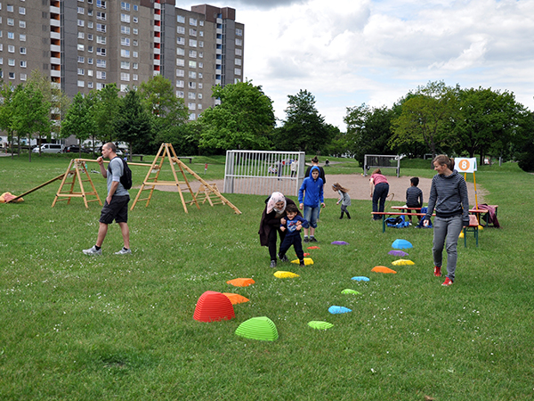 Spiele-Parcours-Station "Flusssteine"