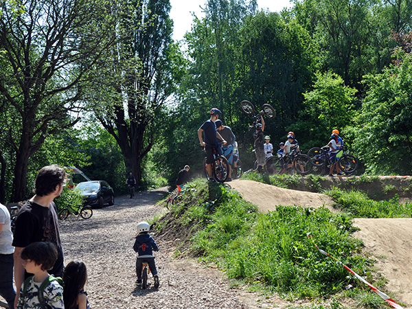 Der Pumptrack Kranichstein ist offiziell eröffnet