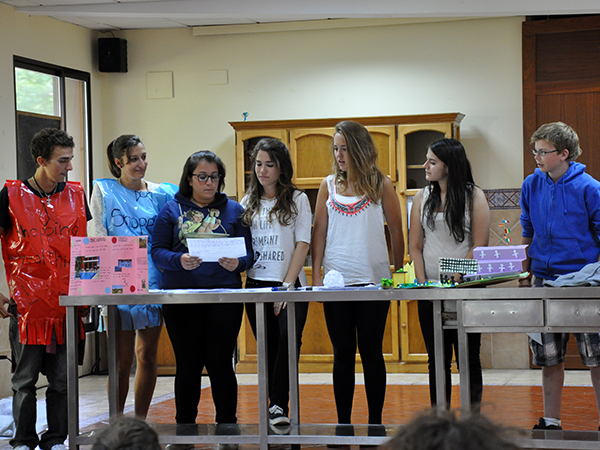 Project Presentations 12 – Shopping Healthier 1 