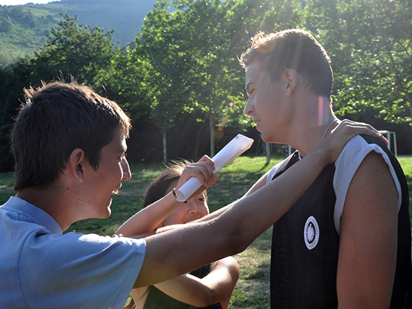 Derdians need body contact