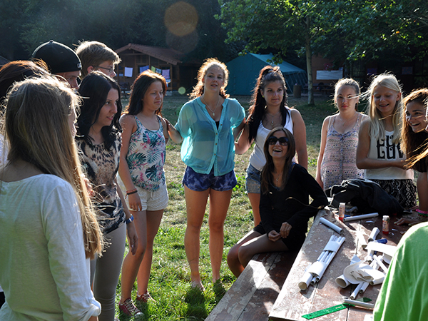 Semi-circle of Derdians