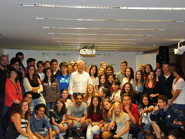 Emilio del Río in the middle