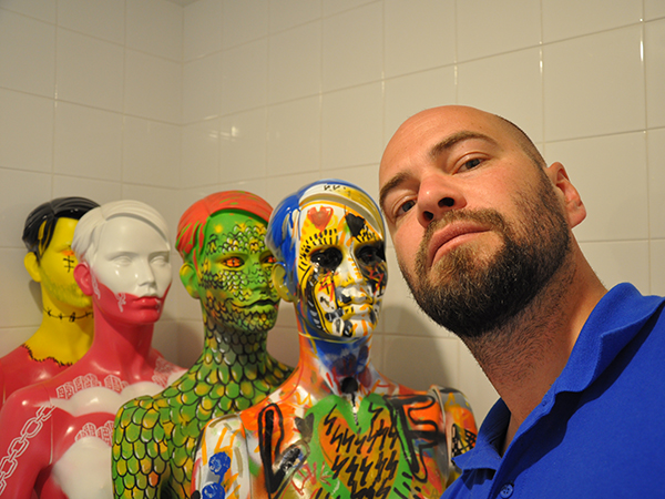 Selfie with mannequins